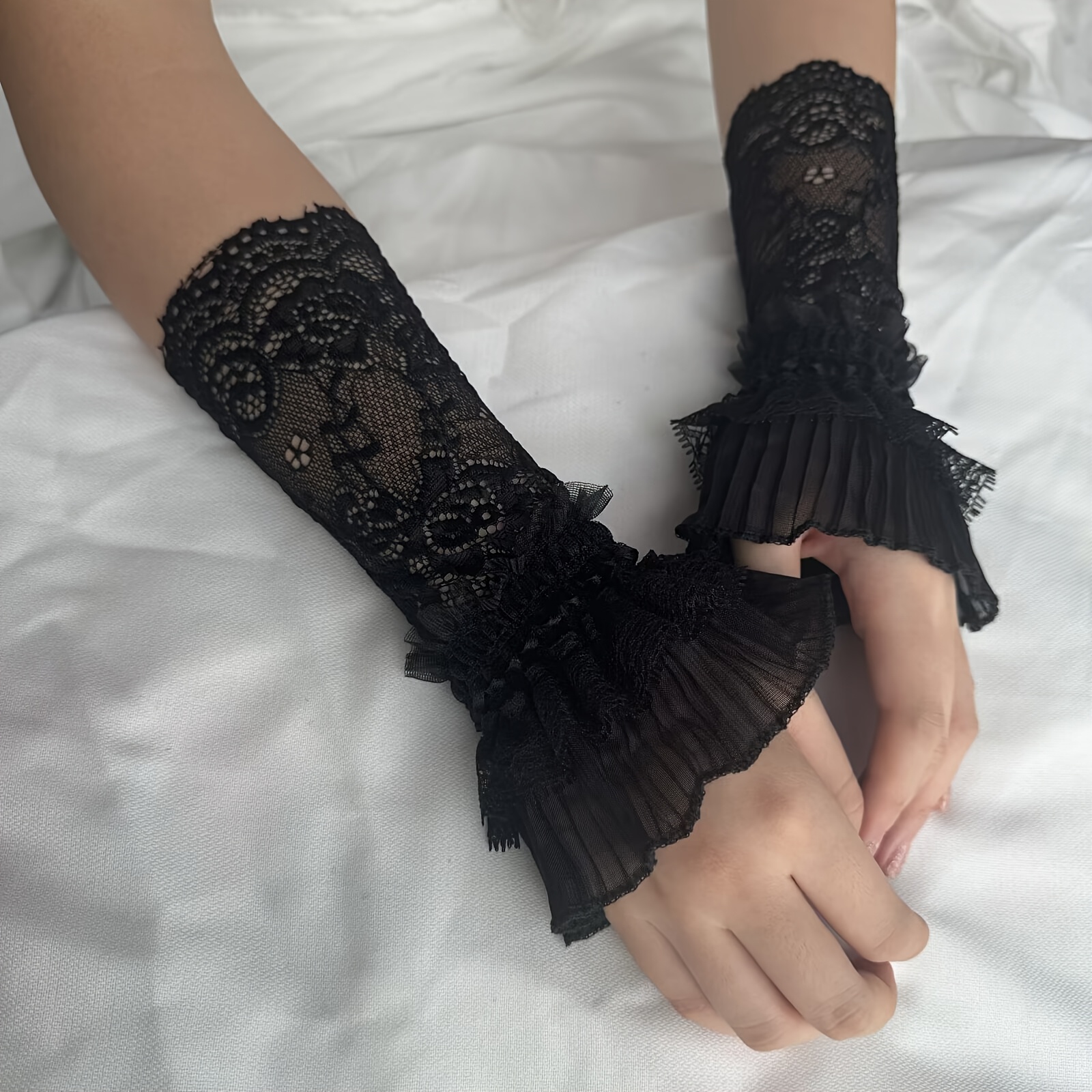 Lace Hollow Wrist Covers Trump - Men Accessories For Wrist 评论和价格